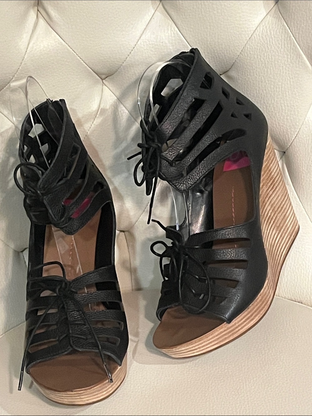 Dolce Vita Black Leather Lace-Up Cutout Wedge Sandals Size 8 Eye Catching